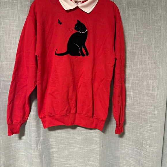Charming Red Cat Sweater with Black Feline Motif - Picture 1 of 4